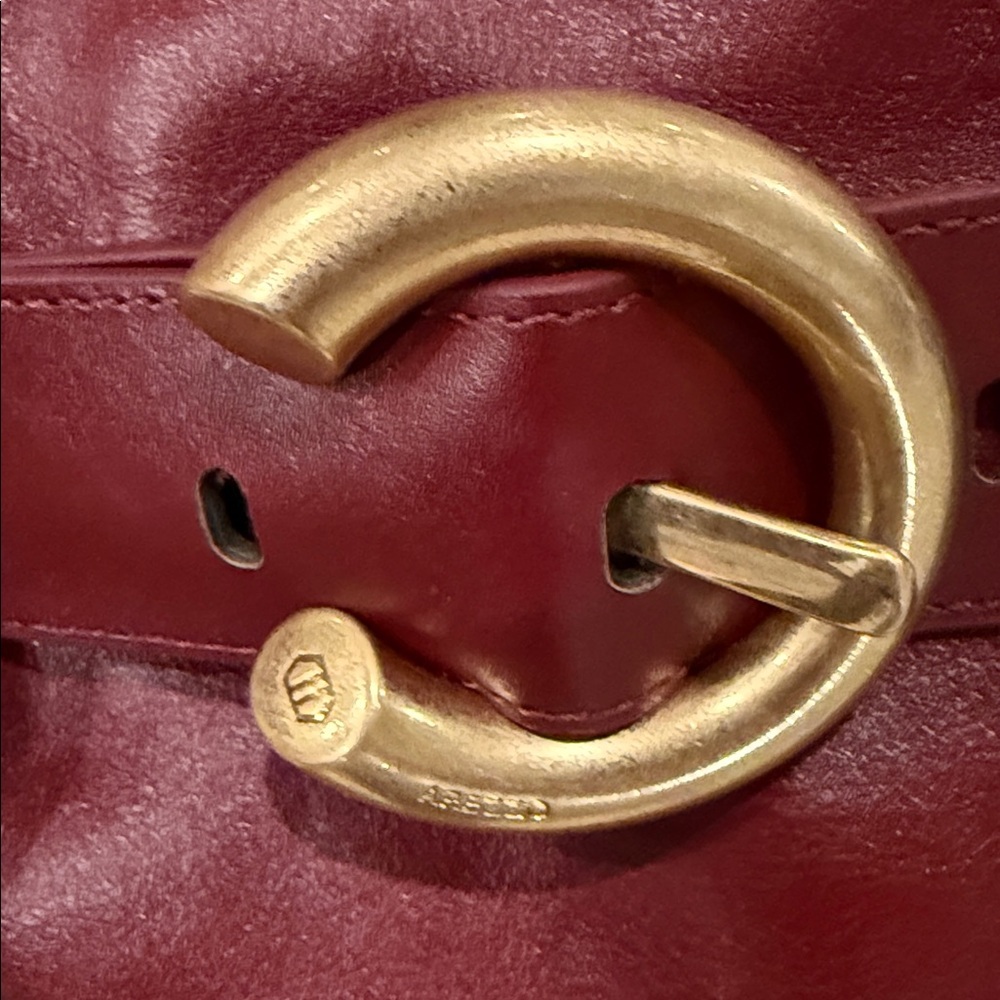 Arezzo Chic Maroon Leather Shoulder Bag with Gold Accent - Picture 11 of 16